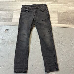 SOLD - Men’s Levi 514 Jeans W32 L34